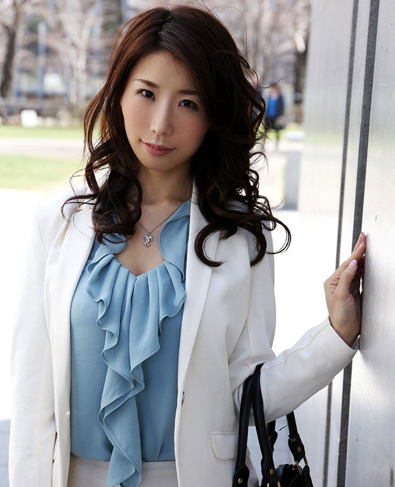 篠田步美第7張寫真