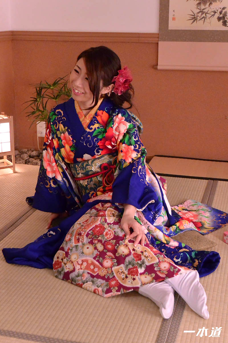 篠田步美第123張寫真