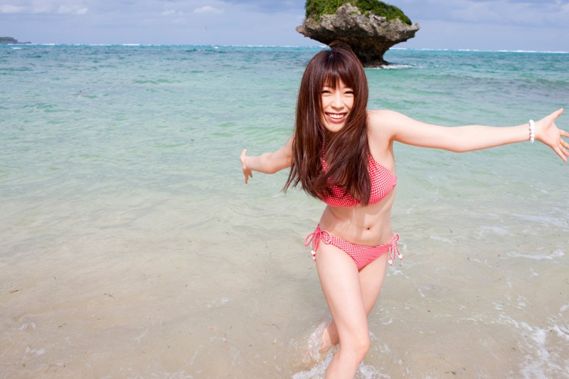 STAR-262 AV DEBUT 那位國民偶像的妹妹 中西真理香的劇照11