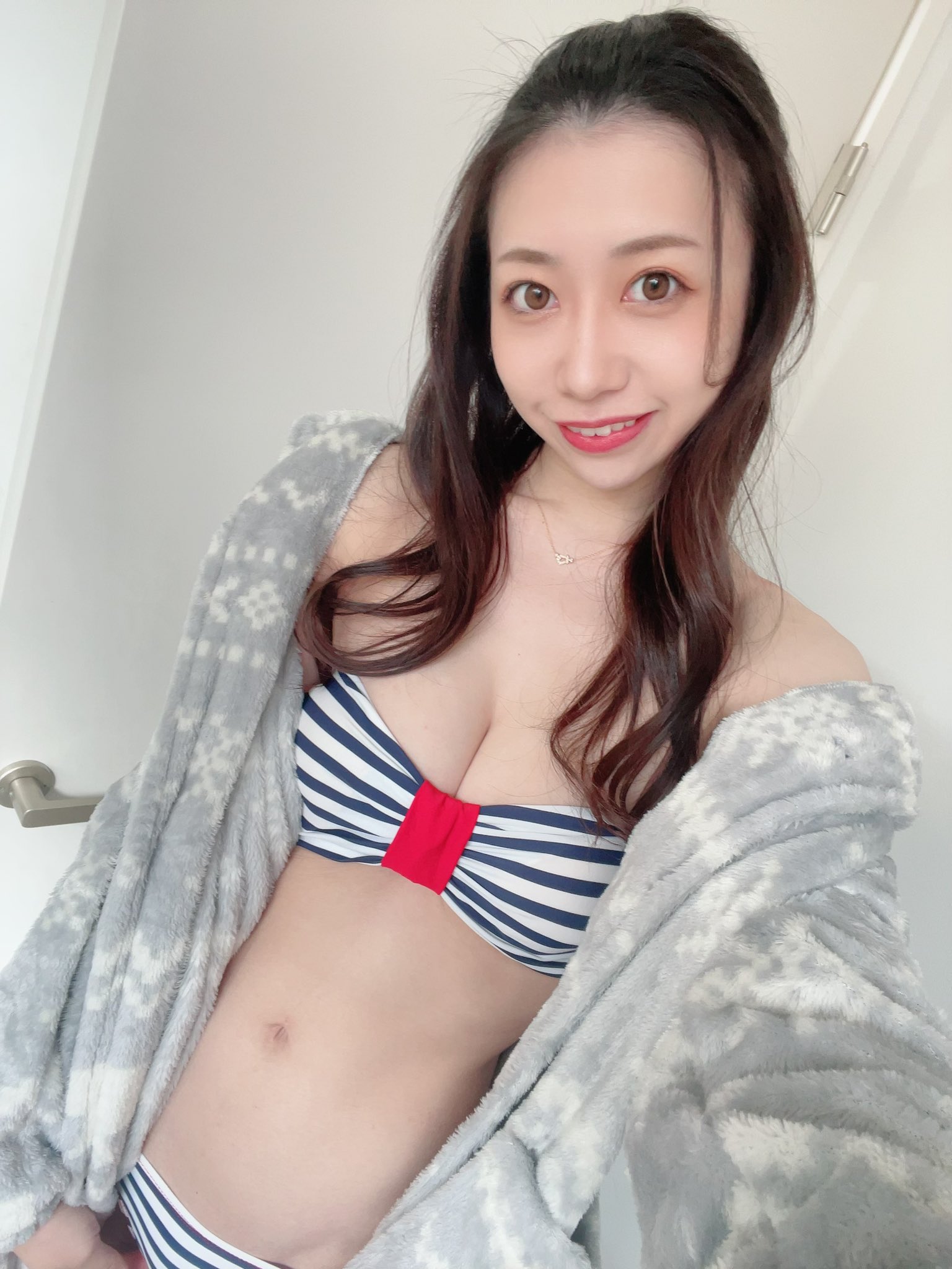 大浦真奈美第12張寫真