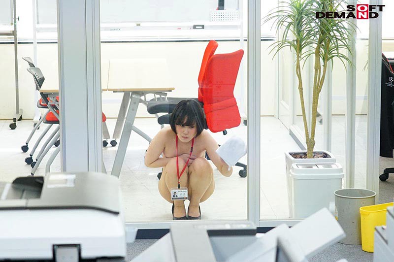 SDJS-059 全裸上班1週克服羞恥心！比前兩次更加成長的淺井心晴公開羞恥性愛 的劇照16