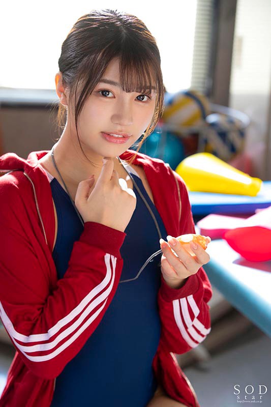 STARS-224 隨時開火！ 游泳社女社長 青春深喉射精  的劇照18