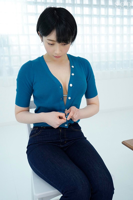 STARS-199 還沒確定好名子。 緊急販售 AV出道 的劇照10