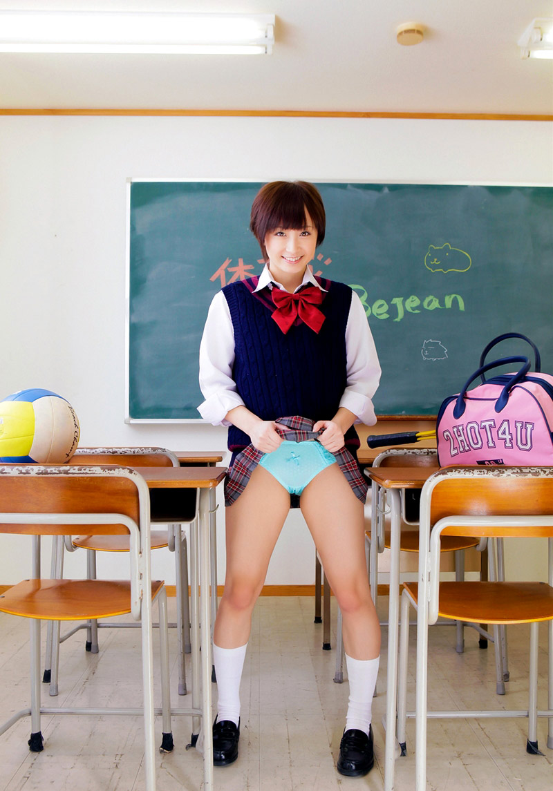 君野步美第478張寫真