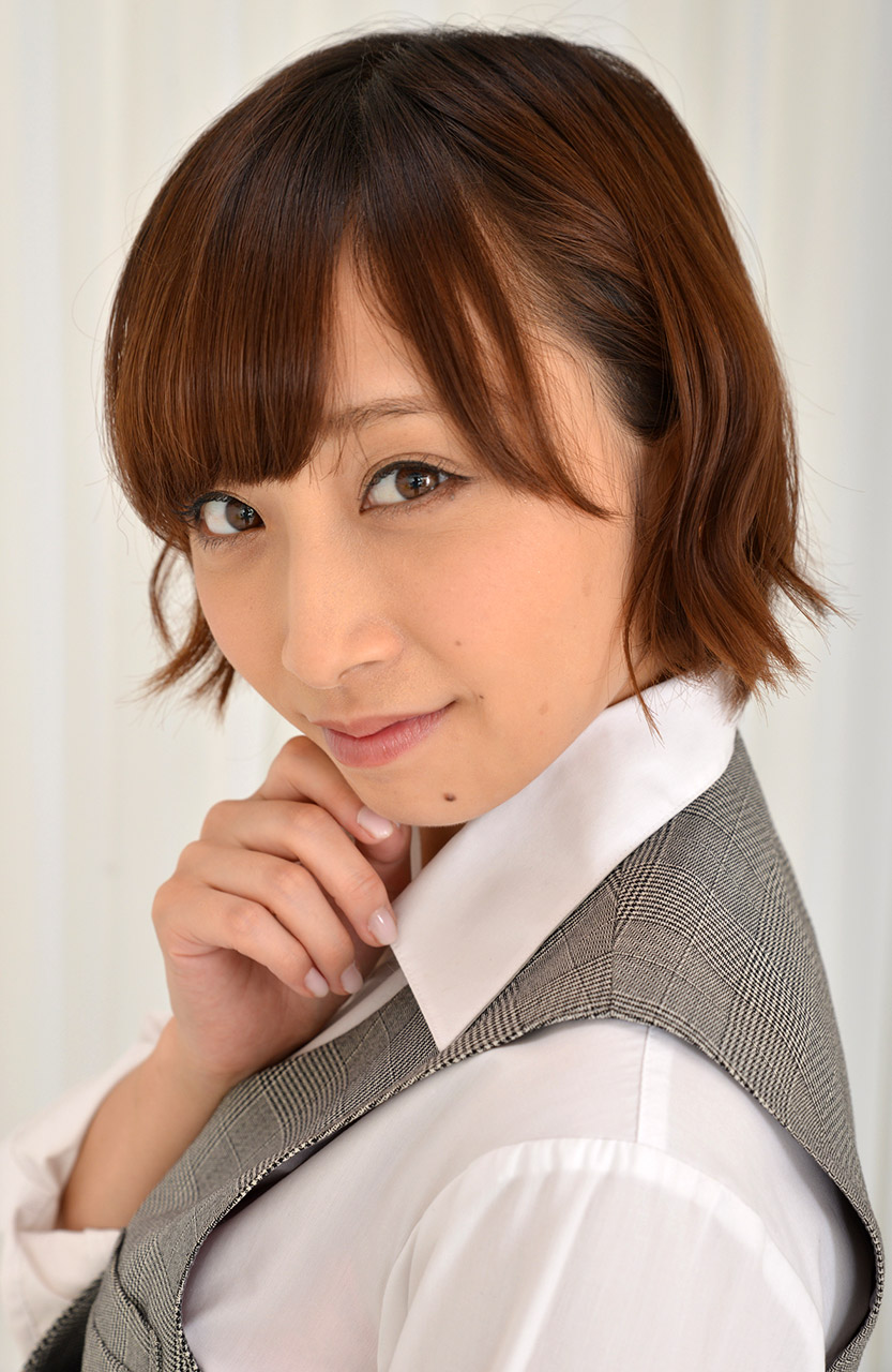 君野步美第324張寫真