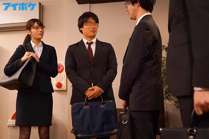 IPX-398 出差住同房NTR 被上司內射一晚上的女社員 楓花戀的劇照13