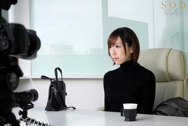 STARS-037 專屬藝能人 AV Debut 2ND ~ 七海蒂娜的劇照2