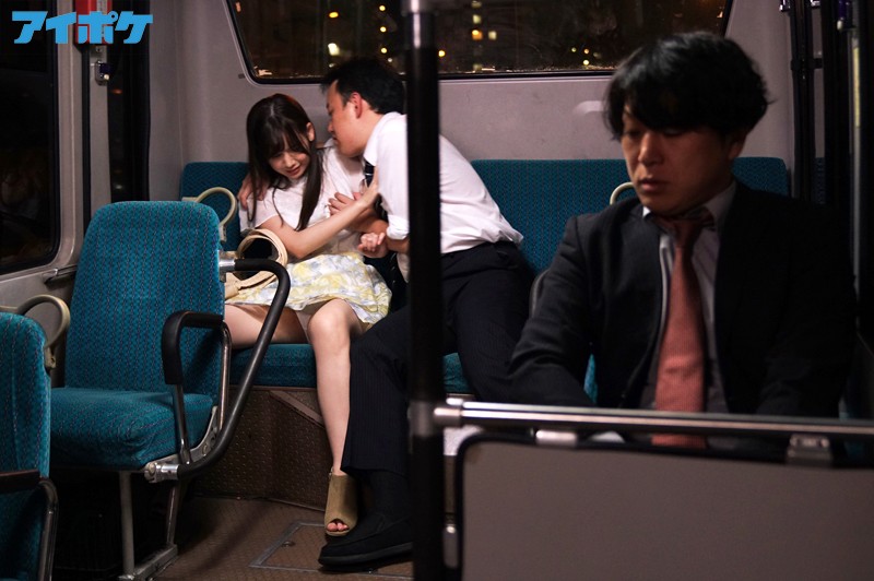 IPX-087 輪姦女大生癡漢巴士 明里紬 的劇照2
