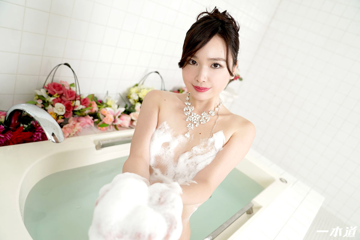鈴木里奈第82張寫真