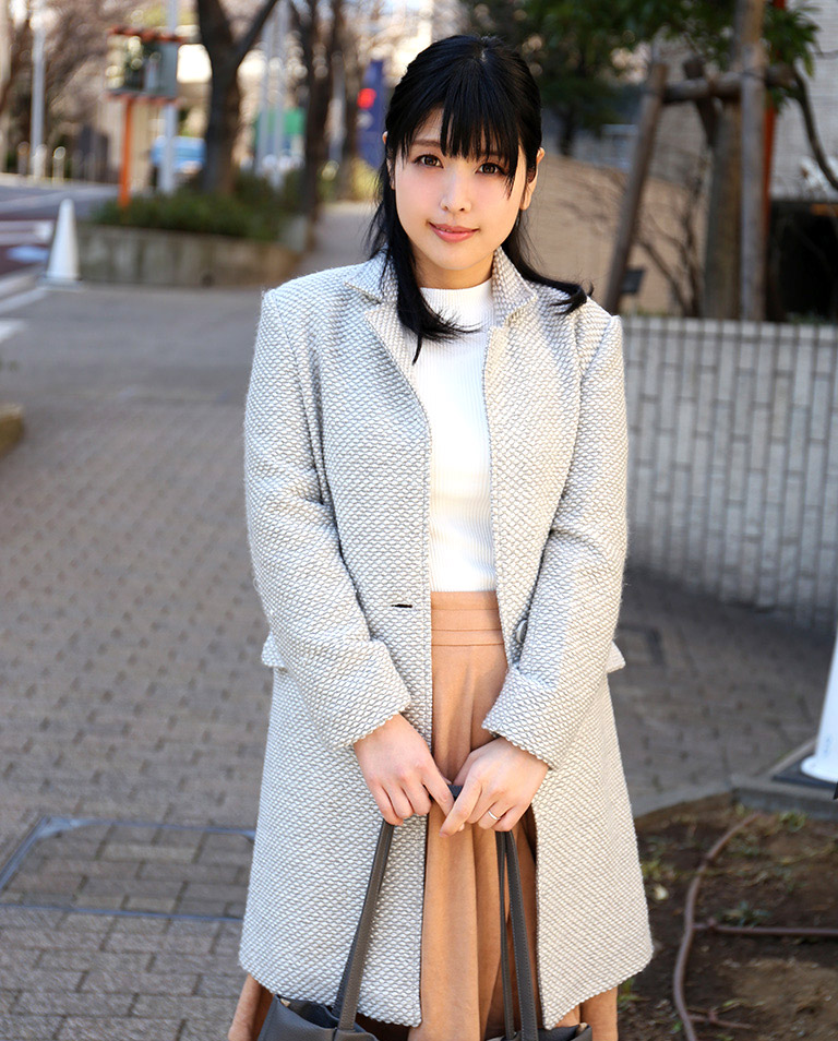 新村朱里第4張寫真