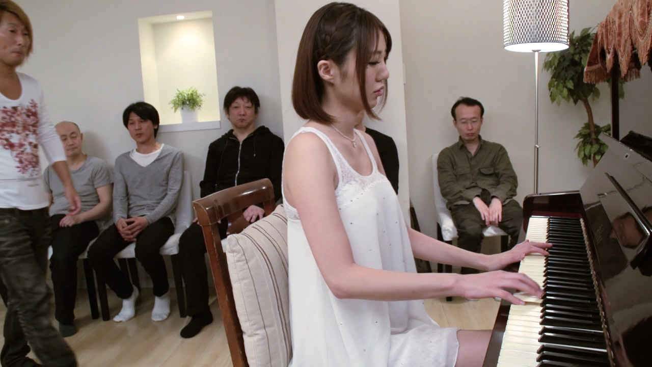 綾瀬なるみ第323張寫真