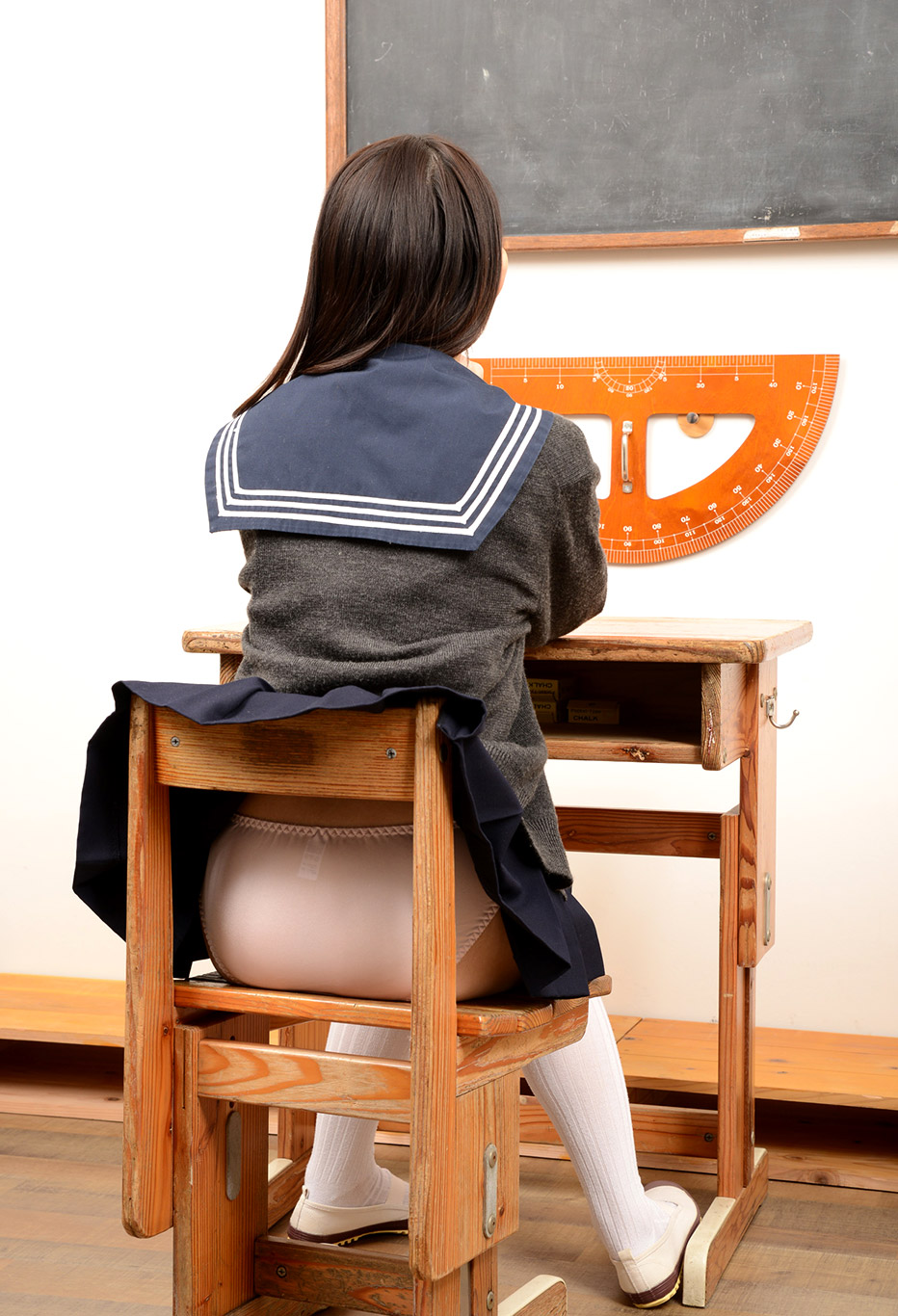 架乃由羅第24張寫真