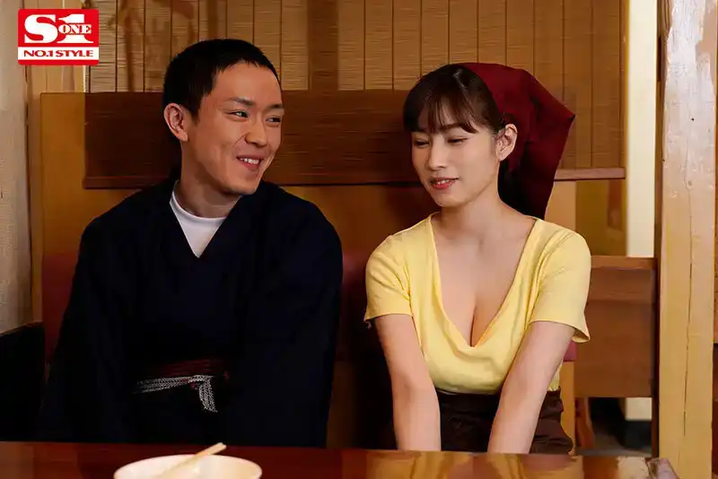 SSIS-892 無法控制性慾的巨乳兼職人妻 與打工的年輕同事NTR做爱的劇照11