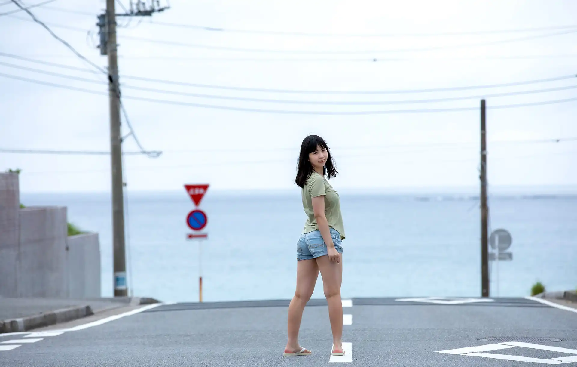 希咲愛莉絲第16張寫真