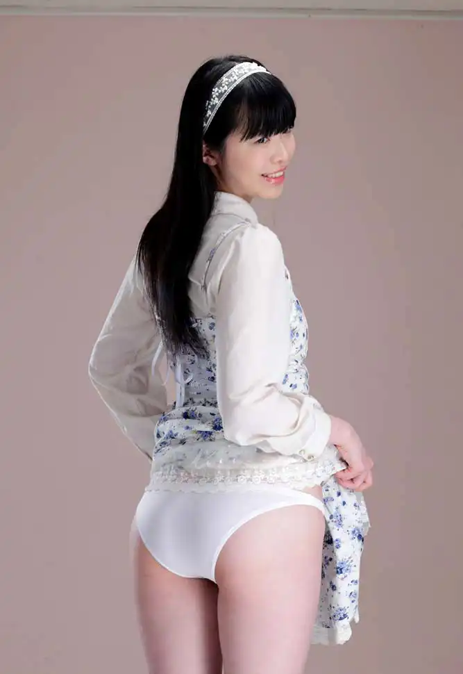 泉麻里香第97張寫真