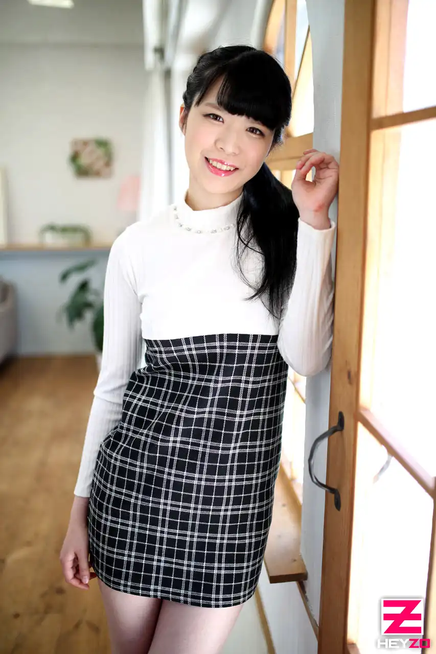 泉麻里香第2張寫真