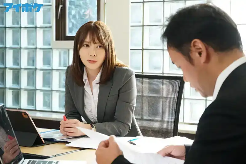 IPX-855 逆嗑藥做愛癡女子社員 出差處住同房昇天的2人… 岬奈奈美 的劇照12