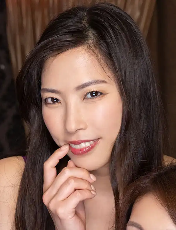 山瀬美紀封面照片寫真