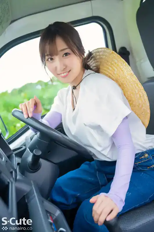 SQTE-504 傷心旅行中遇到的可爱女孩的劇照17