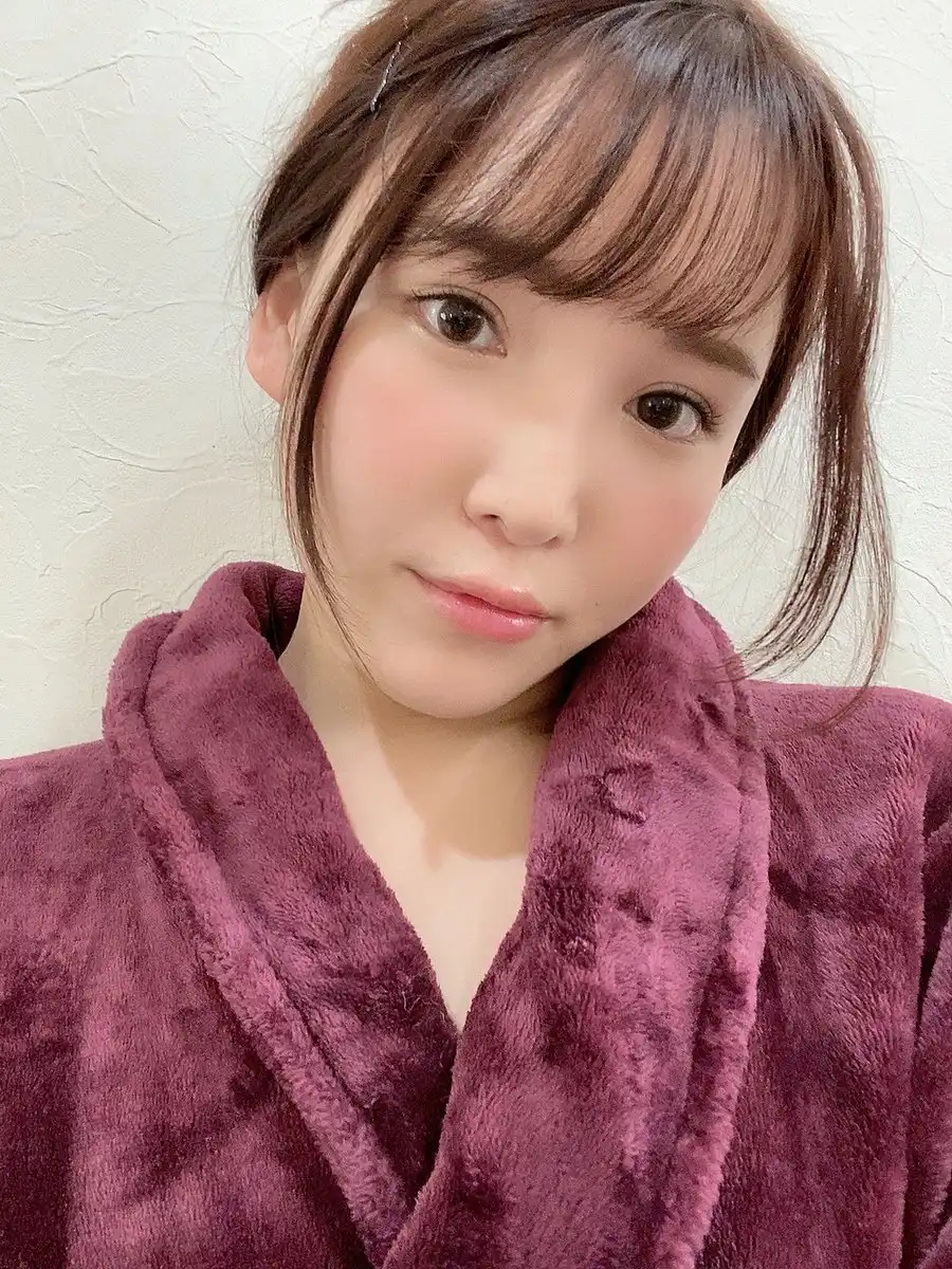 美波汐里第17張寫真
