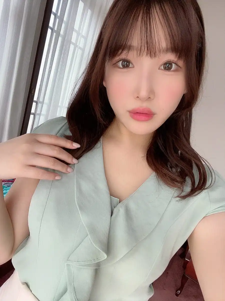 美波汐里第35張寫真
