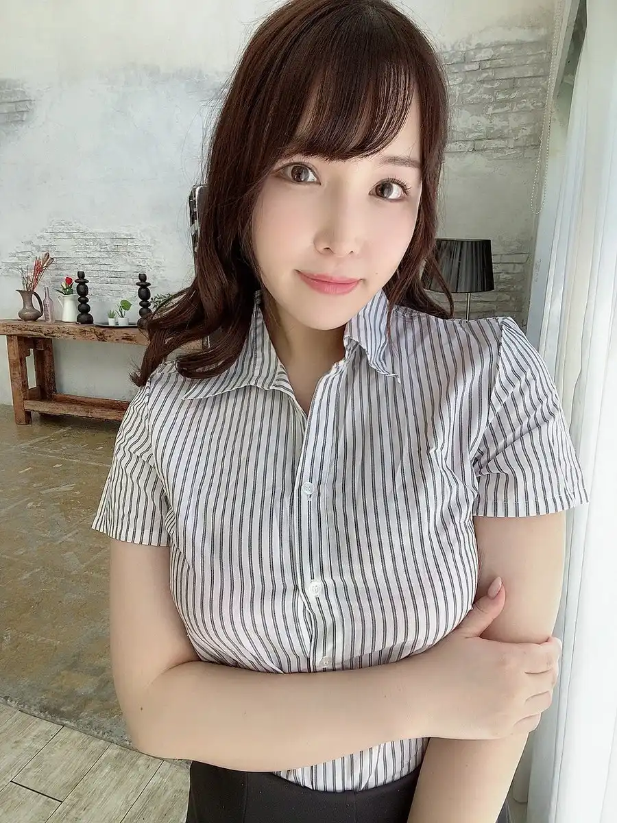 美波汐里第60張寫真