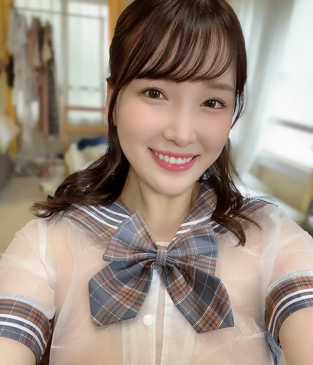 美波汐里第73張寫真
