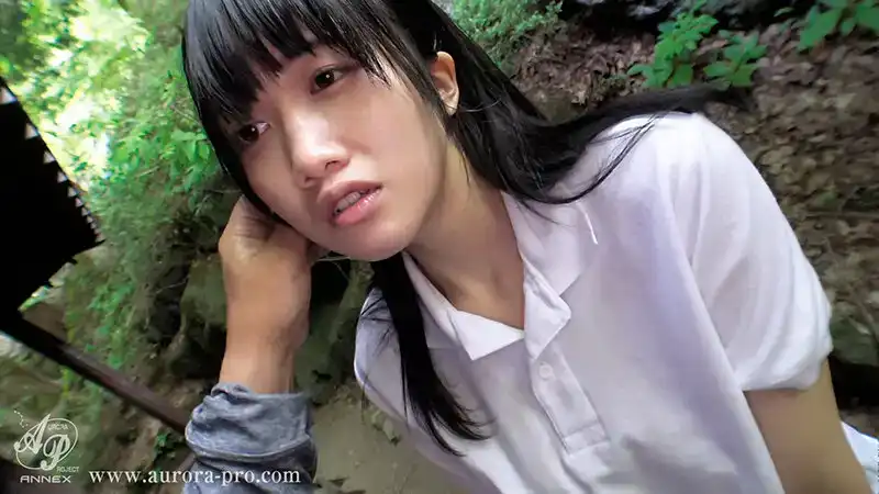 APAA-422 純樸系美乳娘愛液飛散的一泊性愛的劇照9