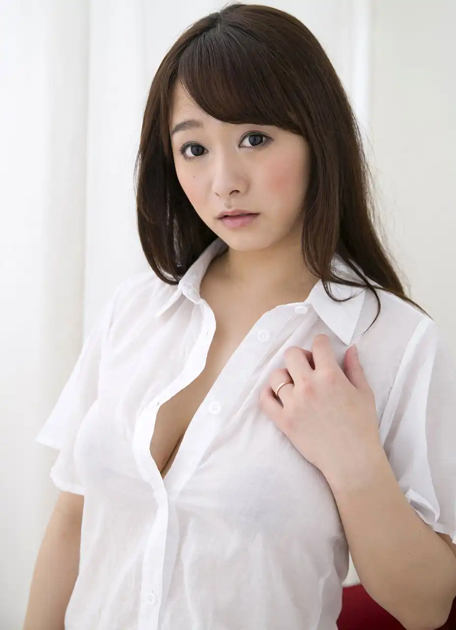 白石茉莉奈第390張寫真