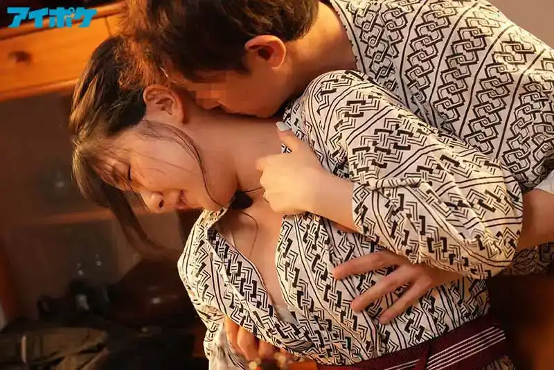IPX-894 無法對老公訴說妻子的秘密映像 慰安旅行抽插NTR 深愛妻子與公司同事享樂般外遇做愛！！ 宮西光 的劇照11