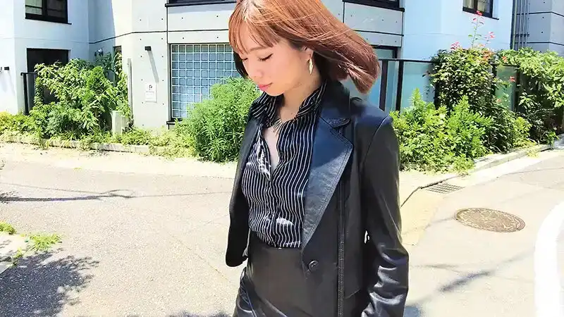 BONY-073 在街上用口交和中出強精搾取的姐姐的劇照14