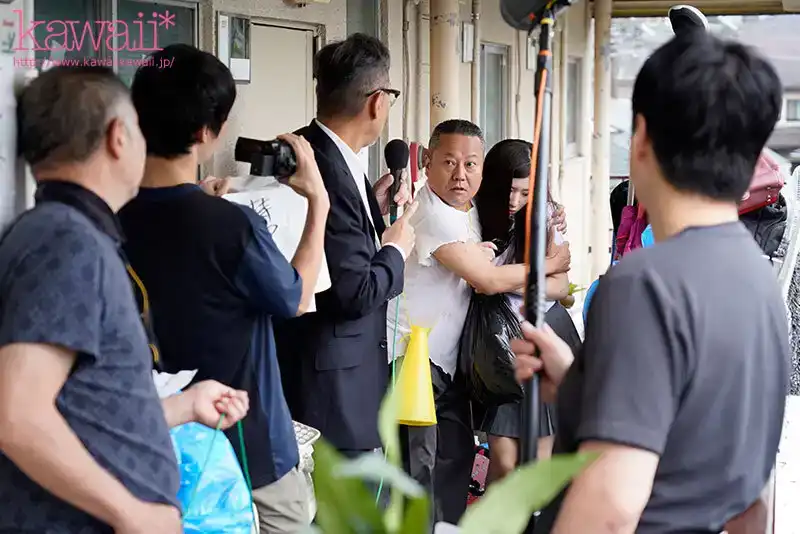 CAWD-590 JK女孩被鄰居拖入滿是垃圾的房間裡慘遭連續51次內射而懷孕了！的劇照6