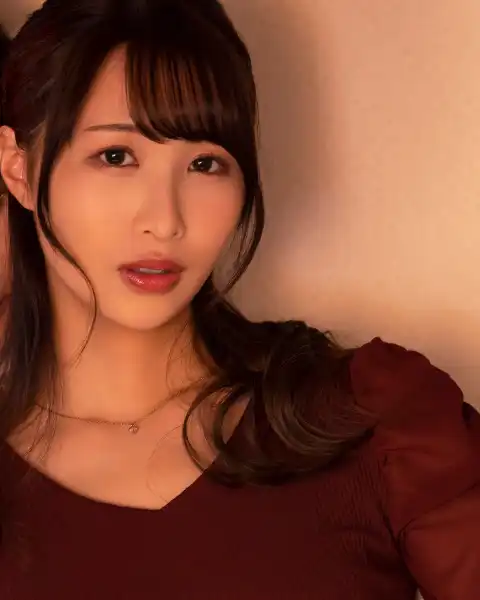 三尾惠第1張寫真