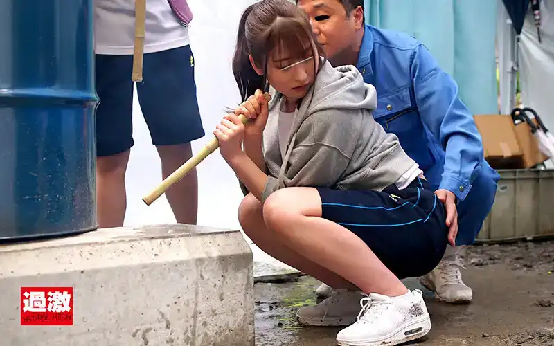 NHDTB-863 猥褻夏季祭2023中出特輯～Tekiya、森林學校、Comiket列車、夜間泳池～的劇照13