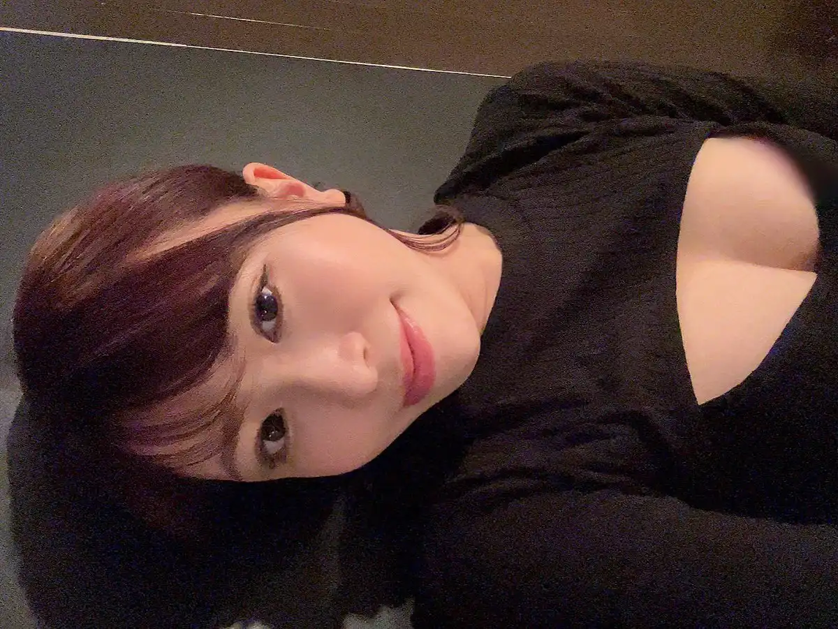 弘中優第54張寫真