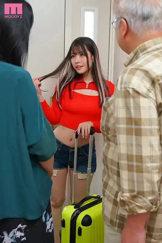 MIDV-583  遇到了我兒時的朋友，她已經長大成爲蕩婦，和她在三天三夜內射精了十二次的做愛的劇照10