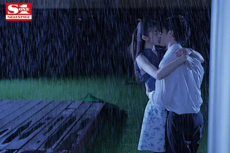 SONE-008   青春期男孩和穿着溼漉漉的黑絲襪的女老師～突如其來的大雨而無法回家的班主任和學生們的一個晚上～的劇照5