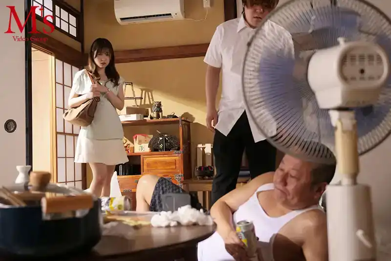 MVSD-578   被父親的大雞巴侵犯，尖叫聲浸泡在高潮中的美麗家庭教師！抽搐！出汗失禁！我被我父親在學習的房間裏一次又一次地射精的劇照12