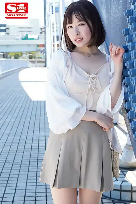 SONE-007   一個飽受焦慮困擾的天真的女孩的第一次經歷，她第一次無法阻止快感的高潮！ 4本番的劇照9