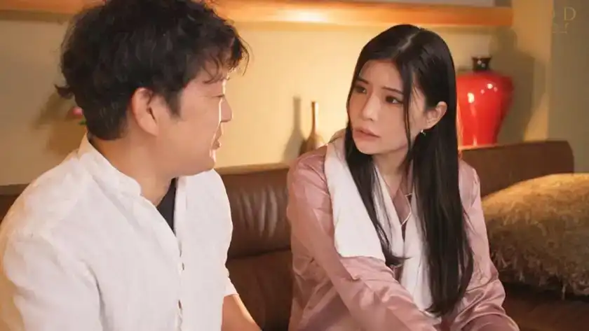 STARS-947 經營度假出租屋的美女老板被客人挑釁，進行NTR性愛。沉迷其中，躲着丈夫的神木麗，做了四天三晚的性行爲的劇照15