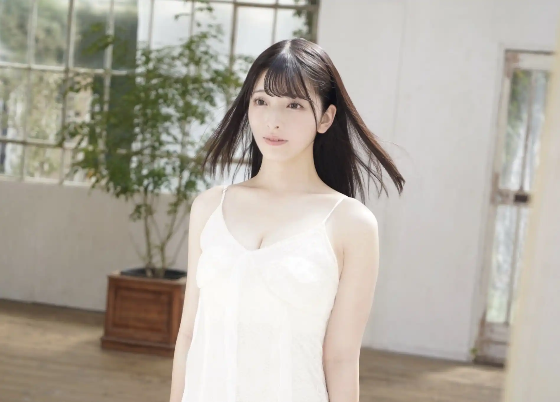 彩月七緒第2張寫真