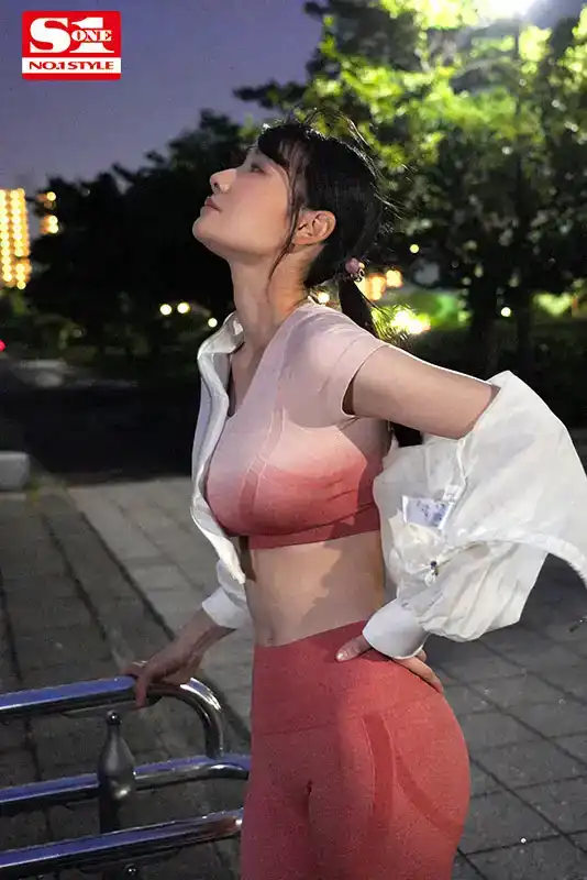 SSIS-971   運動員身材山手梨愛的I罩杯大奶子被擠壓，大汗淋漓持續高潮，身材異常美麗。的劇照5