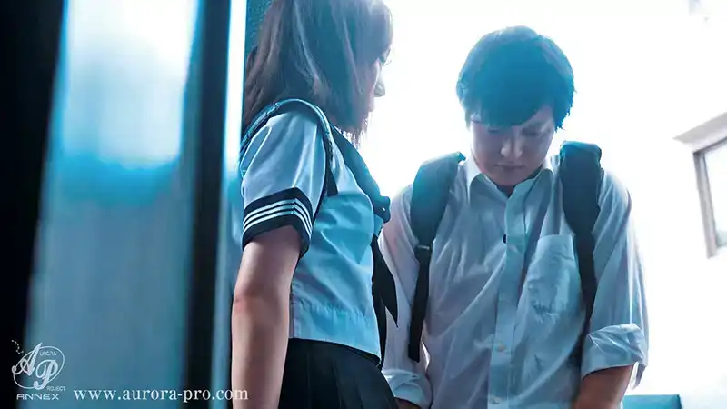 APNS-334 我把一個女學生變成了一個受折磨的肉欲娃娃。我成了這些卑鄙之人的玩物......白石もも
的劇照9