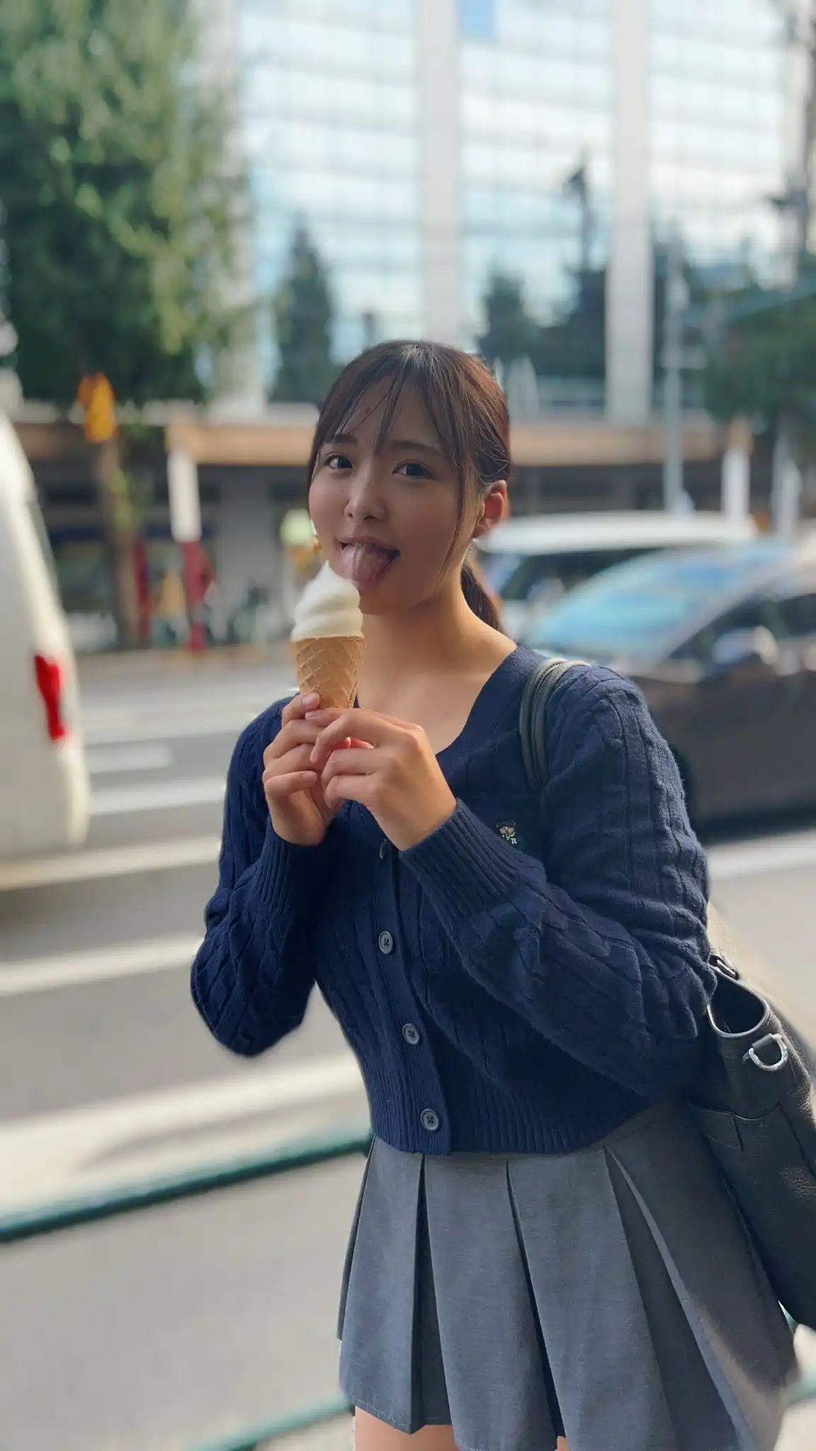 岡本莉里第3張寫真