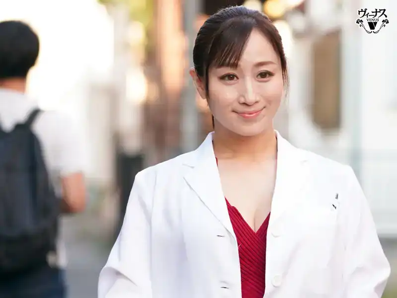 VEC-638 性欲強烈的人妻藥劑師給他開了勃起藥  無盡的中出性愛 -川上ゆう的劇照9