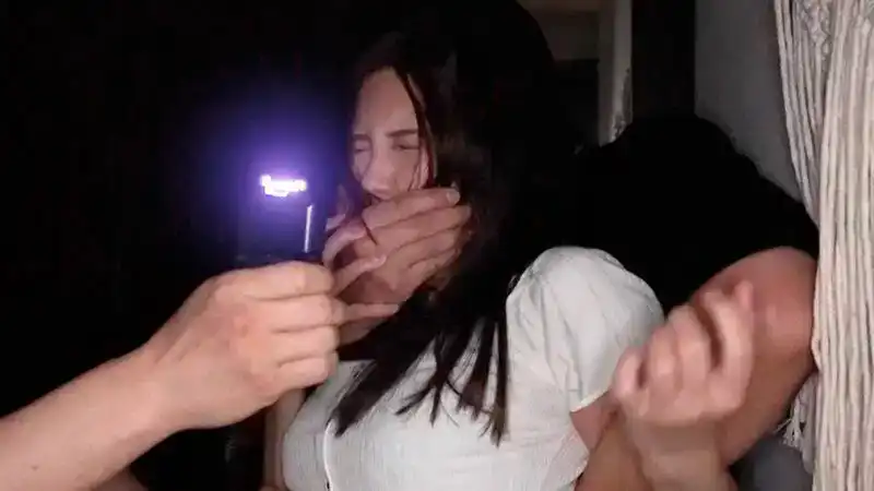 BONY-095 一名獨居的美麗女子成爲殘酷犯罪集團的目標，被迫進入她的家中，水端麻美
被內射。的劇照19