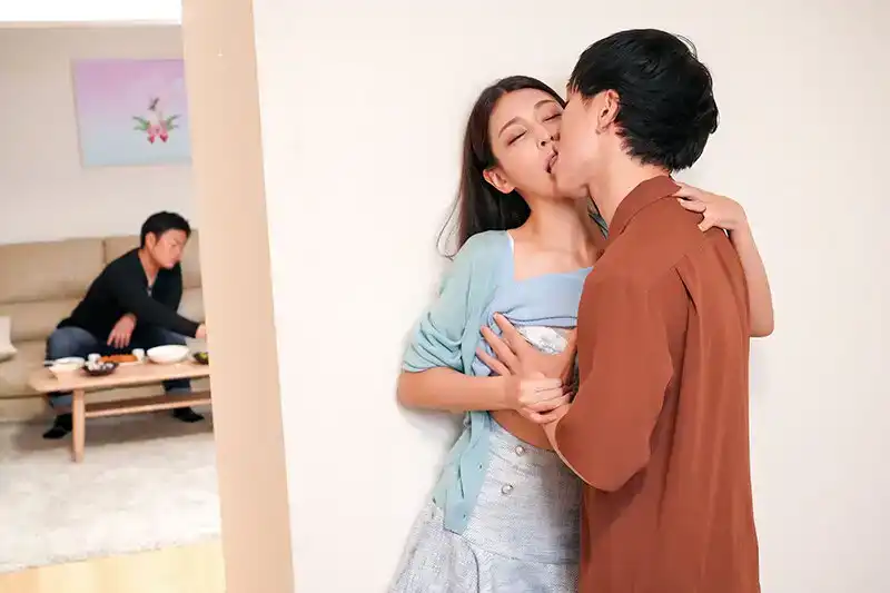NKKD-330 哭泣的NTR 聽說打工的丈夫因爲工作調動而搬家，我和情人邊哭邊做愛，橘瑪麗真實視頻的劇照2