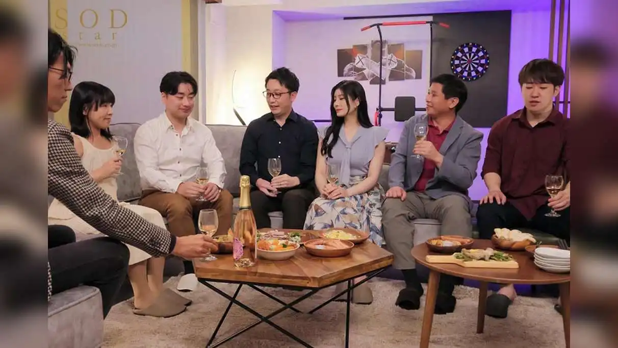 START-046 搬入豪華公寓的新婚人妻成爲富豪放蕩的目標淪爲性玩具。在性狂歡派對上，她流着口水，完全沉浸於雞巴帶來快感 ~ 神木麗的劇照14