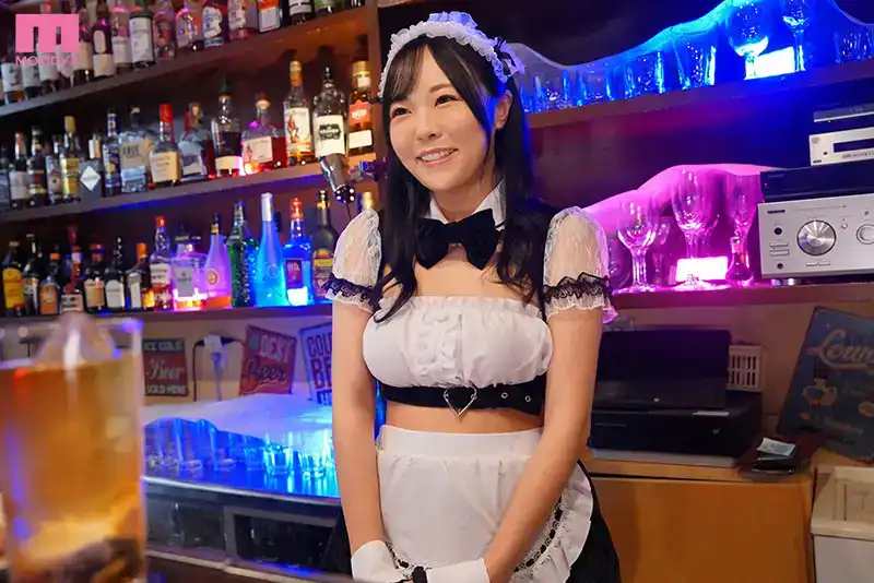MIFD-483 握起來舒服的豐滿大奶子，性感的身材，讓你操她 AV 首次亮相的咖啡館女孩的劇照10