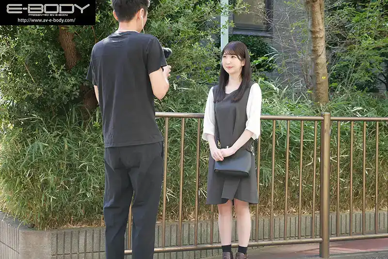 EBWH-086 新人報到 ~ 只有與0.5個男人做愛經驗的白膚大奶素人的第一次高潮的AV表演記錄 ~ 雪咲すみれ的劇照10